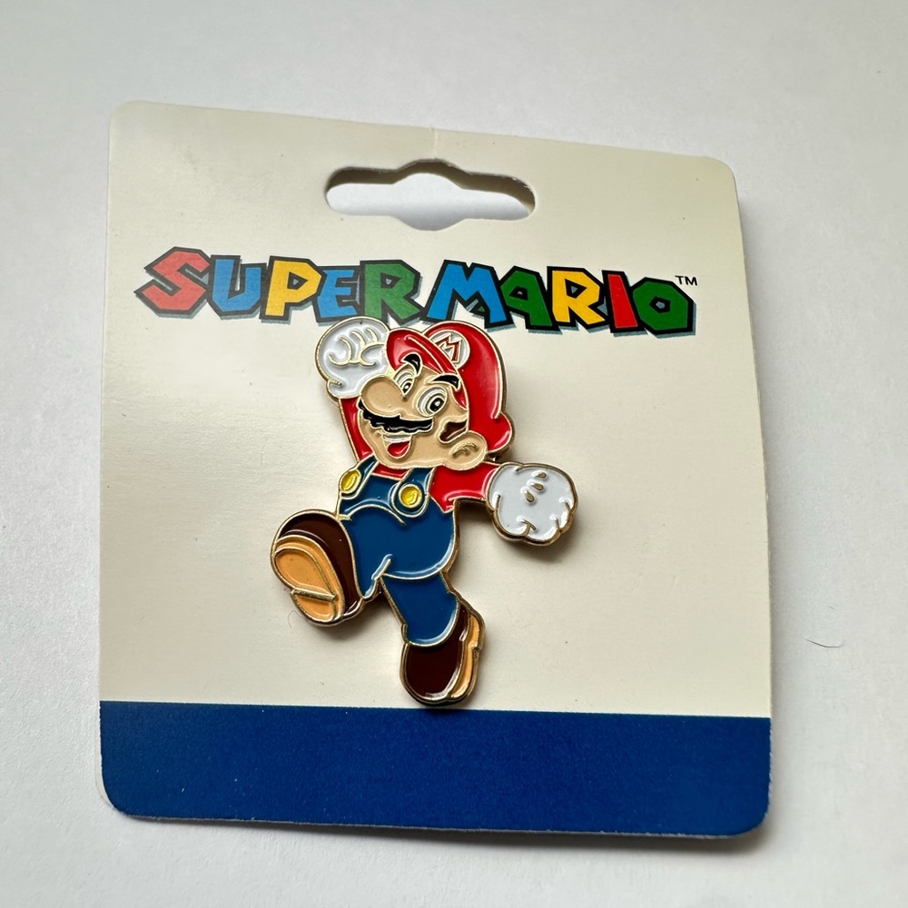 Nintendo World Mario Pin 2010 Super Mario Bros Collectible Enamel Pin Rare